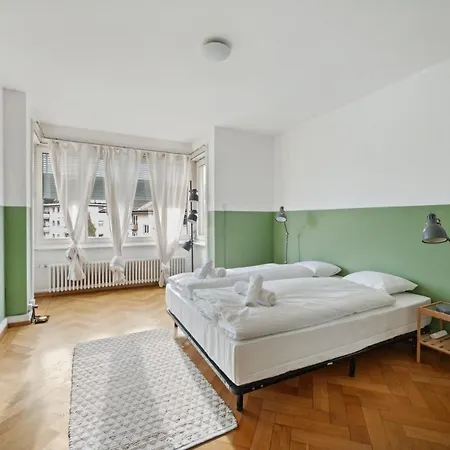 For Explorers 224 Apartman *